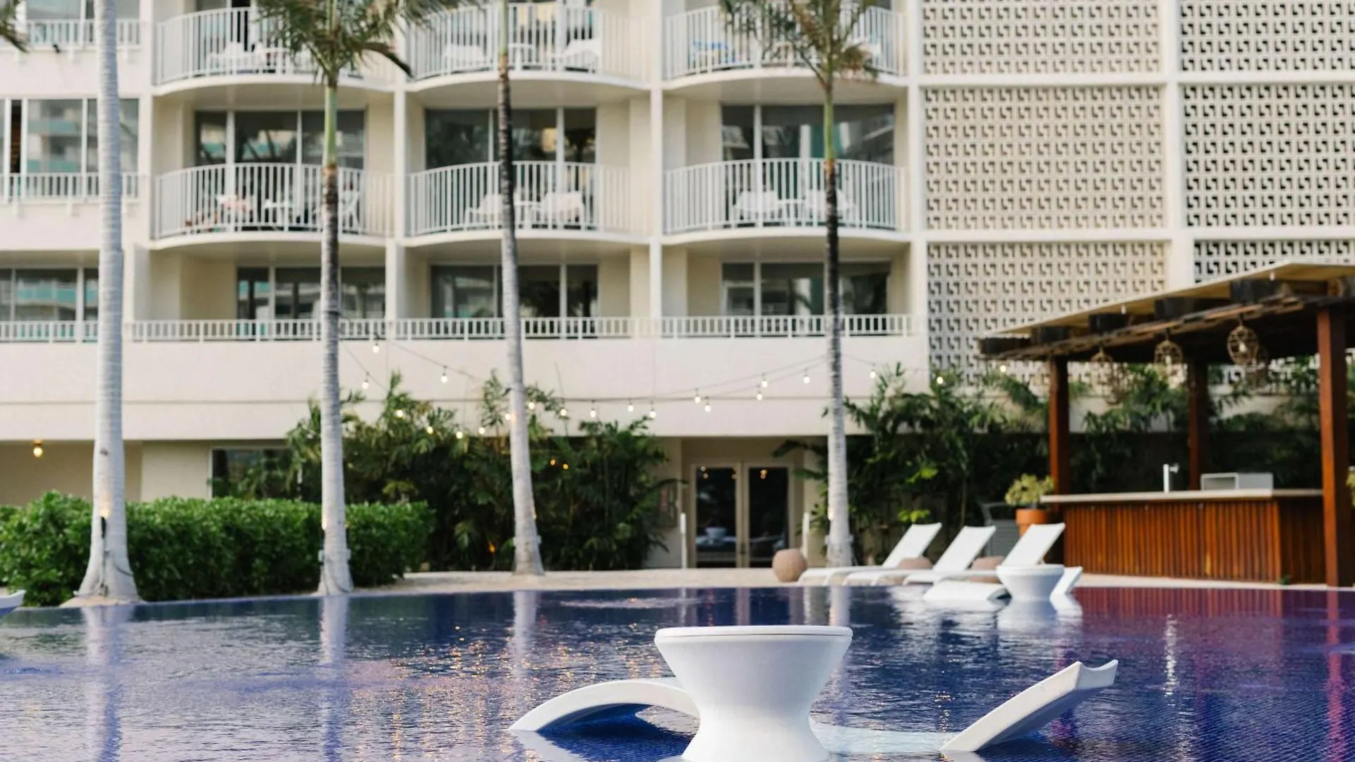 Hilton Vacation Club The Modern Honolulu Otel ABD