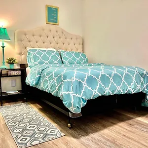 Apartment Private With Shared Bathroom On The 1st Floor 10 Minutes Walk To Of Washington