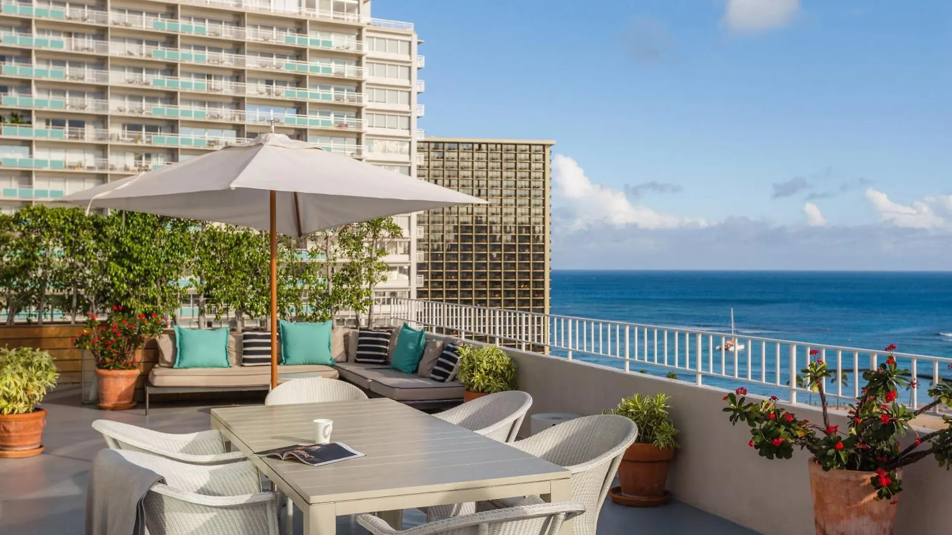 Hilton Vacation Club The Modern Honolulu Hotel