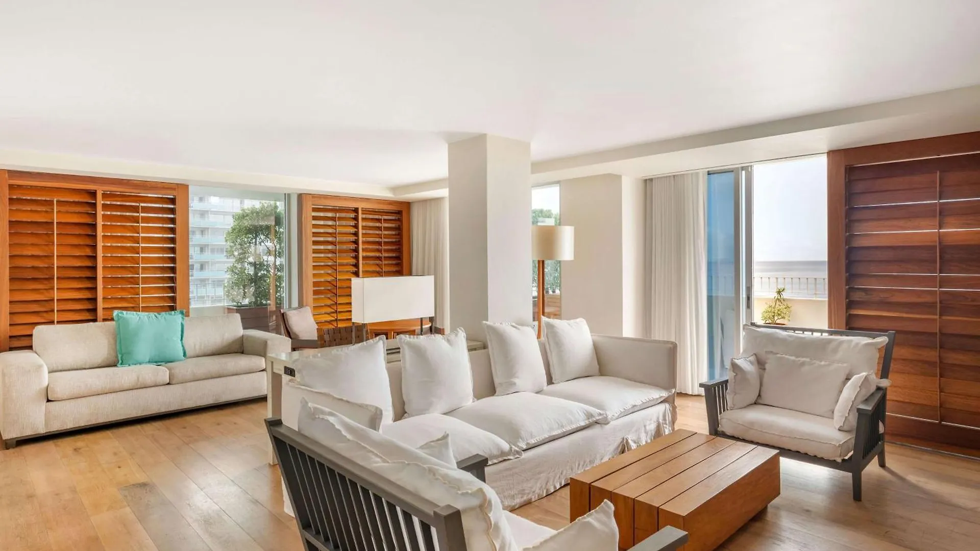 Hilton Vacation Club The Modern Honolulu Hotel